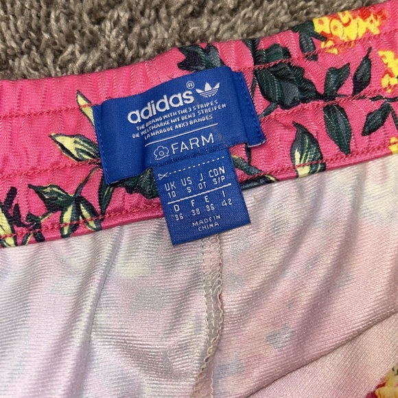 Adidas x Farm Rio Firebird Jardineto Shorts Size Small - Picture 3 of 5